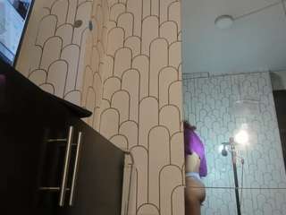 chloe-fosster's CamSoda show and profile