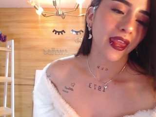 mia-ponce-a Live Webcam on CamSoda