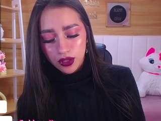 mia-ponce-a chat room