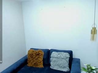 paris-miller Live Webcam on CamSoda