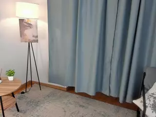 serenevelmire's Live Sex Cam Show