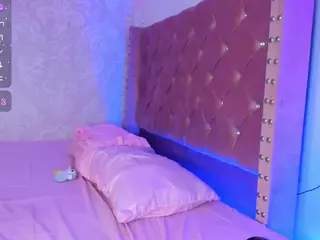 CharlotteMonroee's Live Sex Cam Show