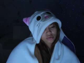 Lucy_Strong