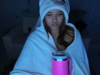 Lucy_Strong