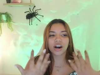 Lucy_Strong