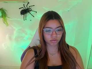 Lucy_Strong