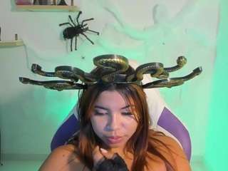 Lucy_Strong