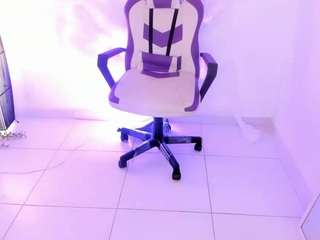 Lucy_Strong