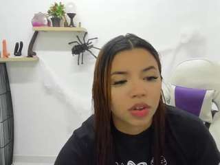 Lucy_Strong