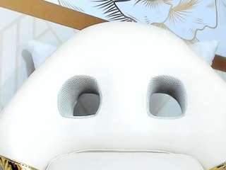 zoe-winter Live Webcam on CamSoda