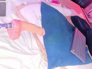 alondra-milff webcam model