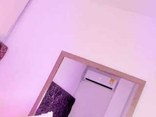 alondra-milff's CamSoda show and profile