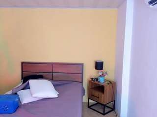 niicol-jenner webcam