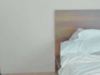 niicol-jenner webcam model