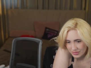 scarlettsweet054's CamSoda show and profile