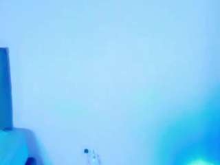 le modèle shaantalmiillan est en webcam porno dans un show sur le site camsoda, il possède les tags suivants: anal toys,average,brown eyes,colombia,dirty talk,drinking,gape,no smoking,spanish,spank,tiny tits,blonde hair,hd,latina,small tits