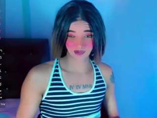 shaantalmiillan's CamSoda show and profile