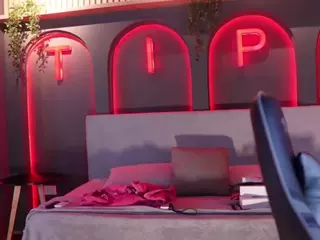 Romina666's Live Sex Cam Show