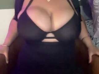 thickfreakylatina