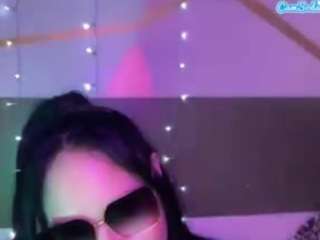 thickfreakylatina webcam