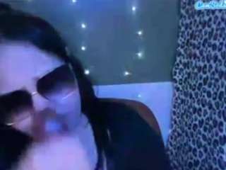 thickfreakylatina webcam