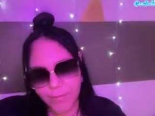 thickfreakylatina webcam