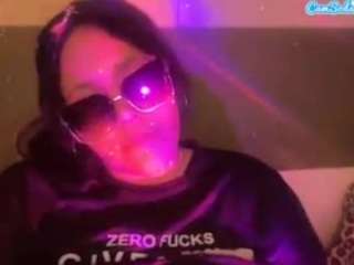 thickfreakylatina webcam