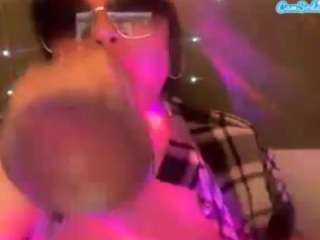 thickfreakylatina webcam