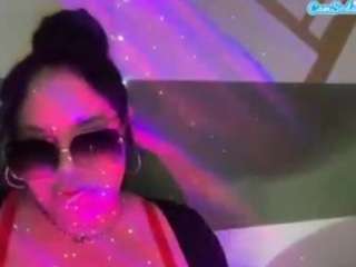 thickfreakylatina webcam