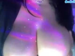 Live webcam model thickfreakylatina on Soda Cams