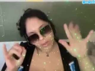 thickfreakylatina webcam