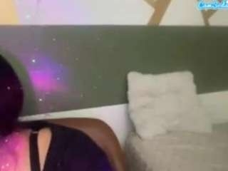 Live webcam model thickfreakylatina on Soda Cams