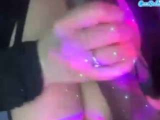 Live webcam model thickfreakylatina on Soda Cams