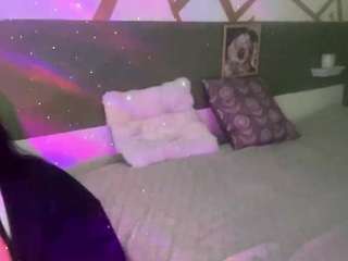 Live webcam model thickfreakylatina on Soda Cams