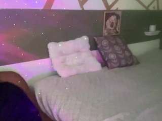 thickfreakylatin... Live Webcam on CamSoda