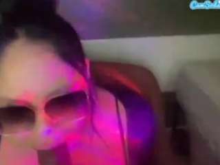 thickfreakylatina webcam