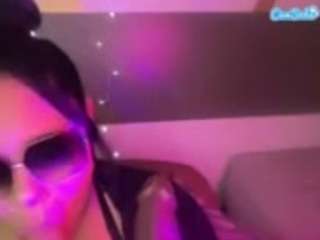 thickfreakylatina webcam