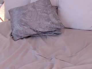 Live webcam model cocodamoree on Soda Cams