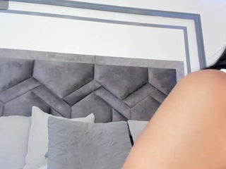 Cocodamoree's cam show statistics and live stream