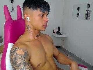 leonardprice1 Live Webcam on CamSoda