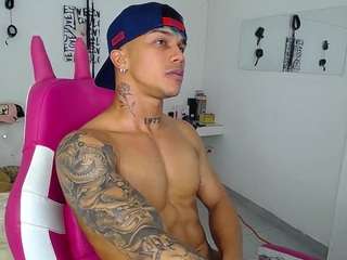 leonardprice1 Live Webcam on CamSoda