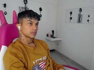 leonardprice1 Live Webcam on CamSoda