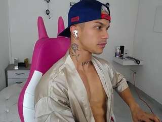 leonardprice1 Live Webcam on CamSoda