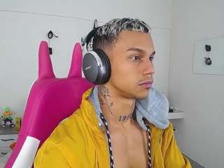 leonardprice1 webcam