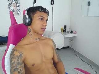 leonardprice1 webcam model