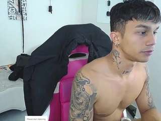 leonardprice1 live cam profile
