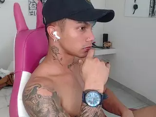 LeonardPrice1's Live Sex Cam Show