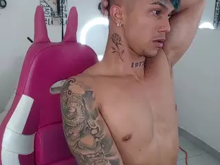 LeonardPrice1's Live Sex Cam Show