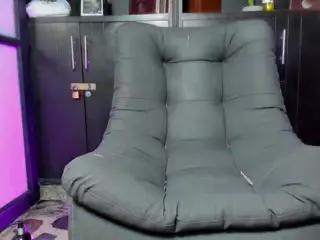 naomyBuster's Live Sex Cam Show