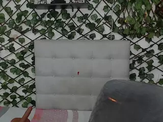 rouss-0's Live Sex Cam Show